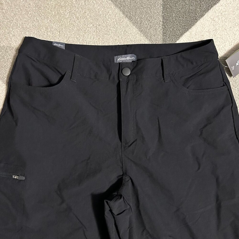 NWT Eddie Bauer Black Sky Ruched Hem Capris Women's Size M - Picture 2 of 11